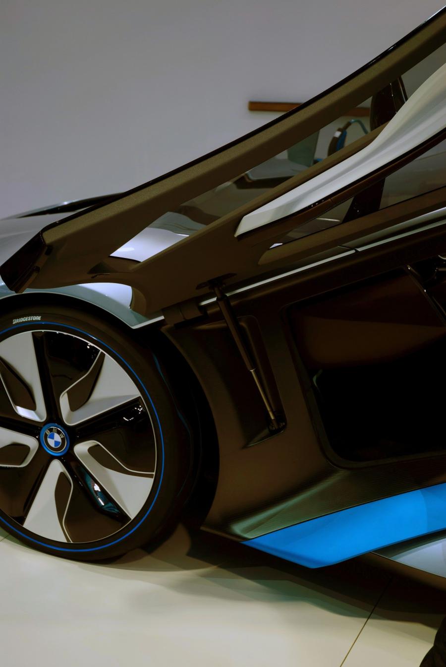  BMW i8 Concept 2011 года  (фото 23 из 123)